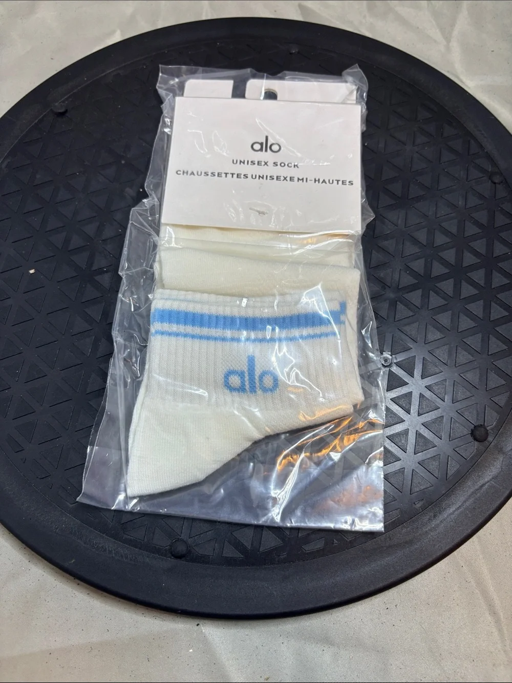 ALO Yoga Cream Ankle Socks with Light Blue Logo & Stripes